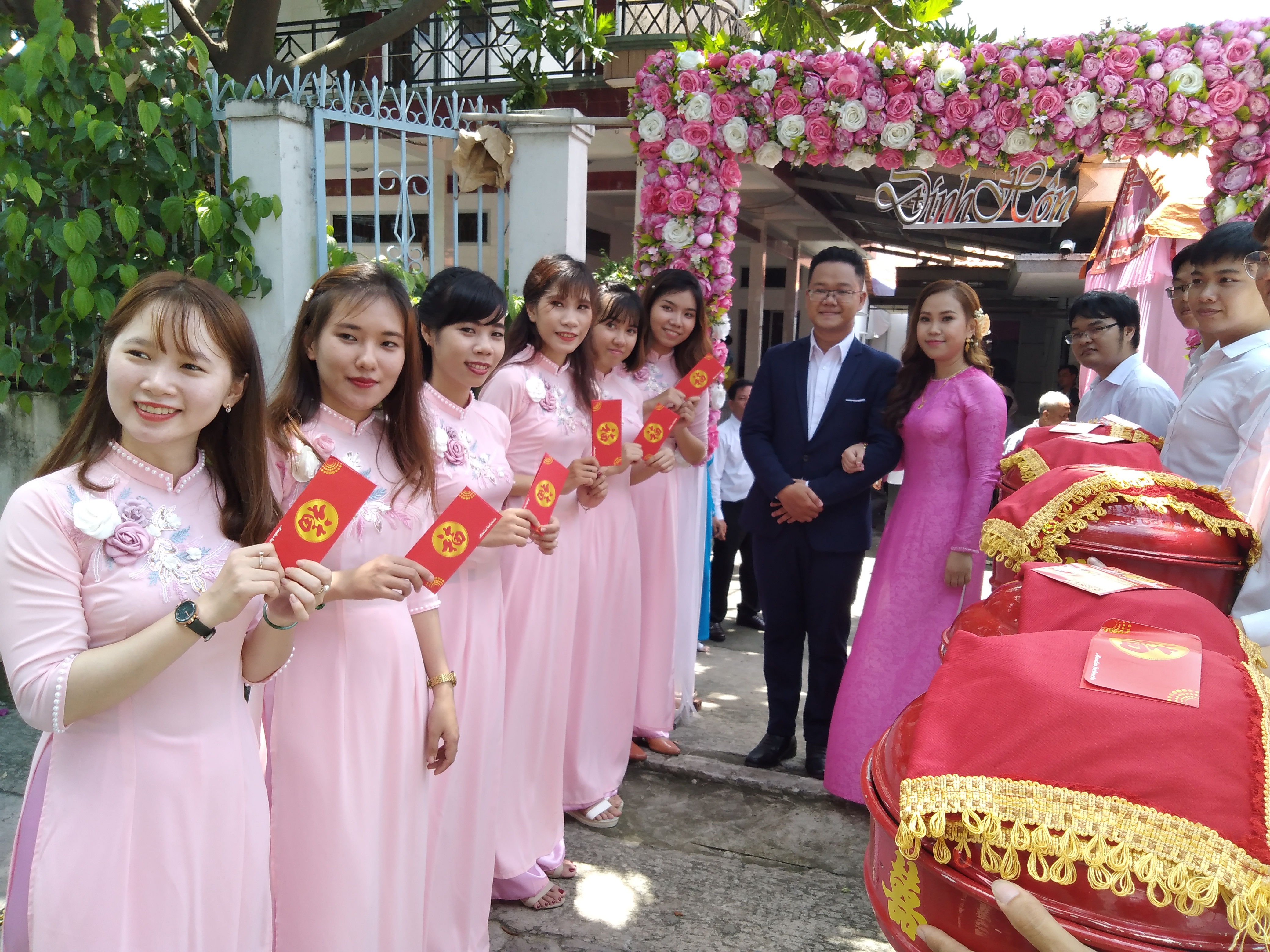 dich vu cuoi hoi
