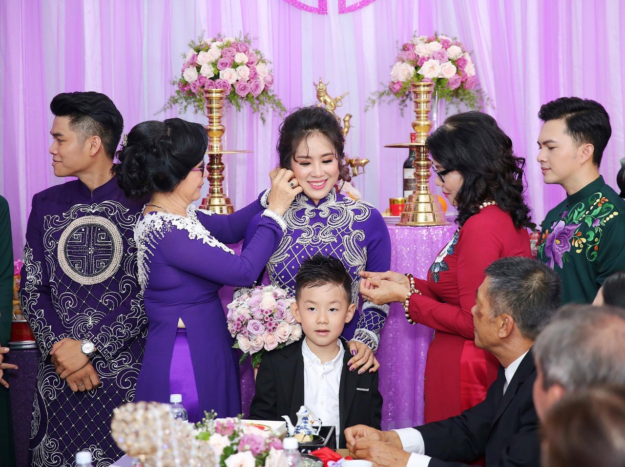 dich vu cuoi hoi